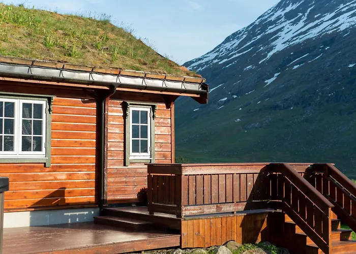 Cabin Near The Lake