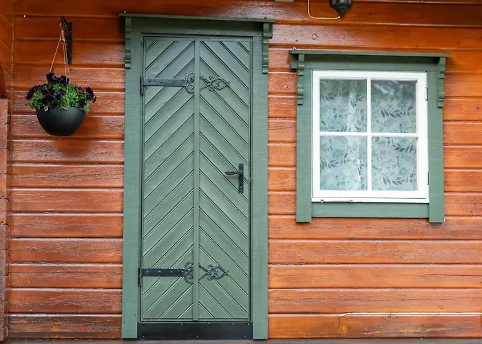 Cabin Near The Lake